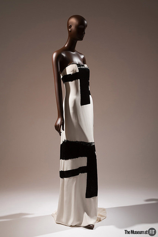 Eric Gaskins, dress, 2014, USA. Gift of Eric Gaskins.Eileen Costa/Museum at FIT